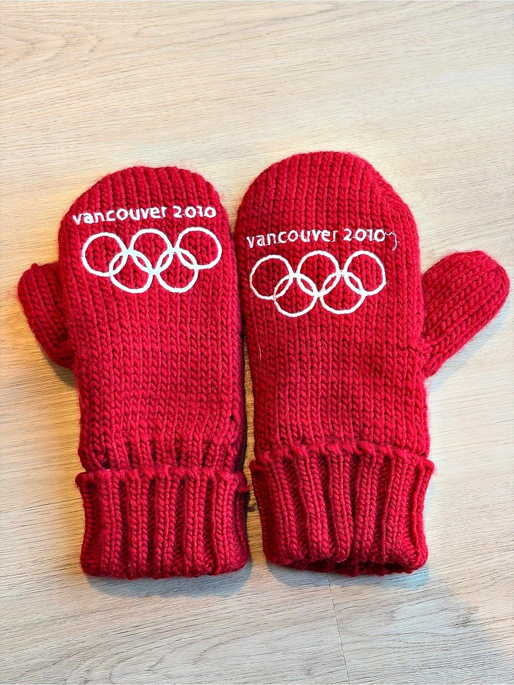 Hudson's Bay Company Vancouver 2010 Olympic Red Mittens